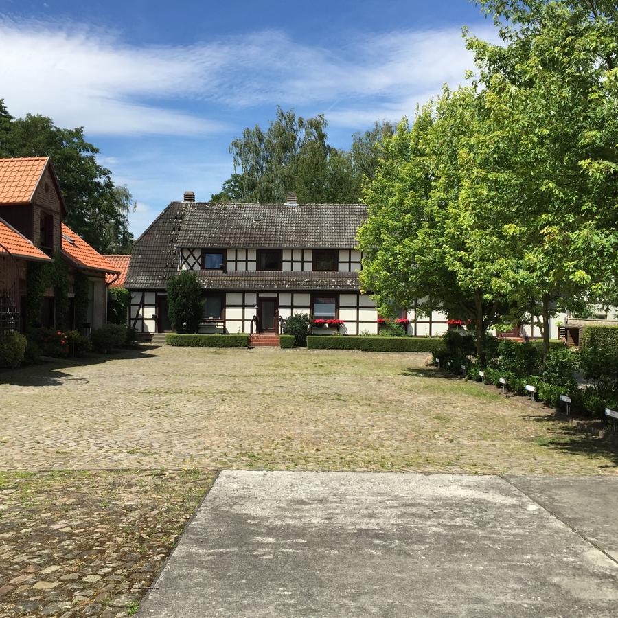 Engels Hof Wolfsburg Exterior photo